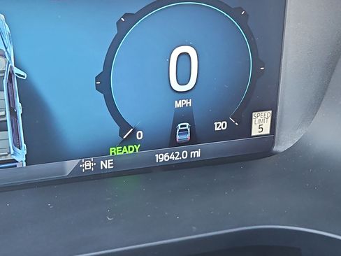 Used 2024 Ford F150 XLT w/ Equipment Group 302A MID image 40