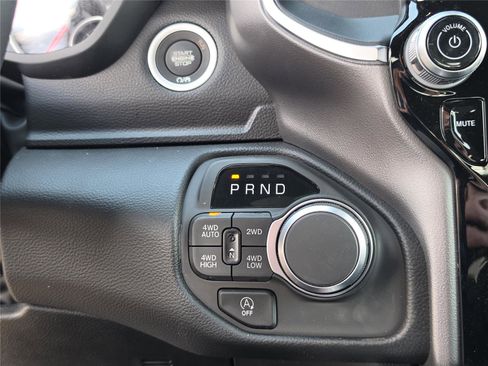 New 2026 RAM 1500 Big Horn AWD/4WD image 25