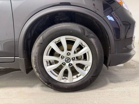 Used 2020 Nissan Rogue SV image 29