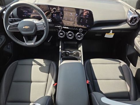 New 2025 Chevrolet Blazer EV LT image 19