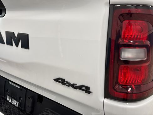 Used 2025 RAM 1500 Big Horn AWD/4WD image 38