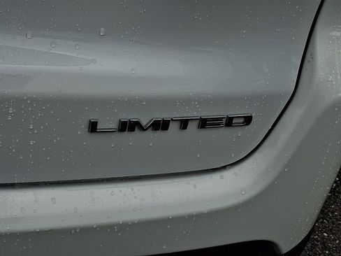 Used 2023 Jeep Compass Limited w/ Sun and Sound Group AWD/4WD image 32