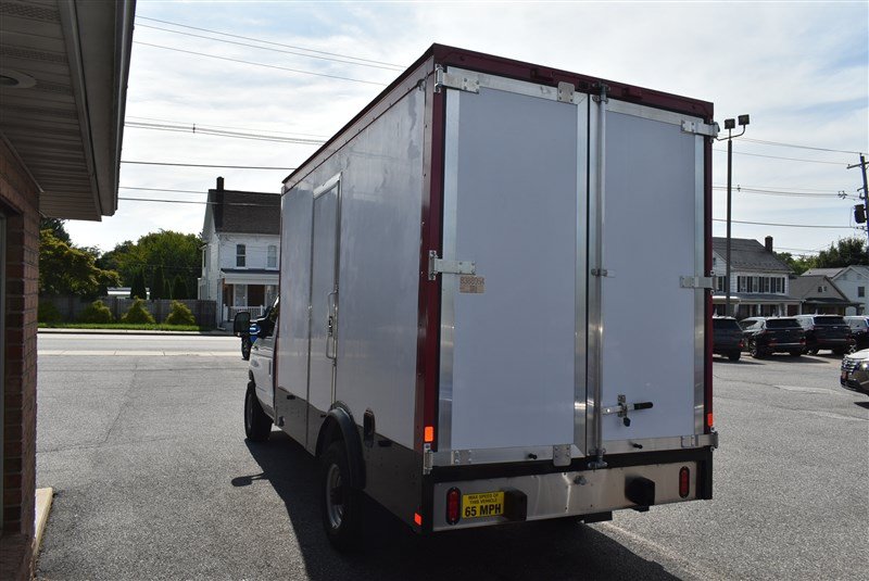 Used 2024 Ford E-350 and Econoline 350 Super Duty w/ Power Windows & Locks Group RWD image 4