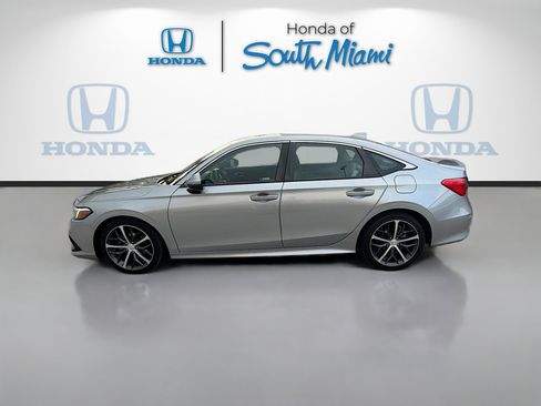 Used 2023 Honda Civic Touring image 4