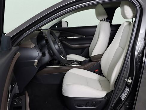 New 2025 MAZDA CX-30 2.5 Turbo w/ Premium Package image 18