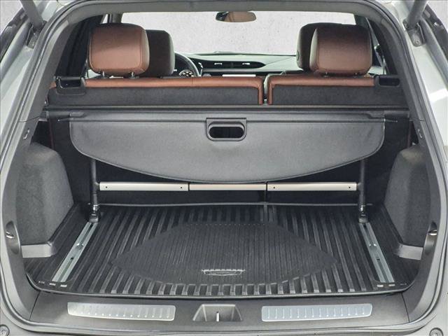 Used 2023 Cadillac XT5 Premium Luxury FWD image 6
