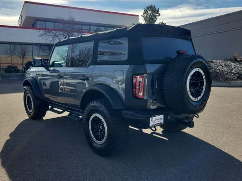 Used 2023 Ford Bronco Badlands image 3