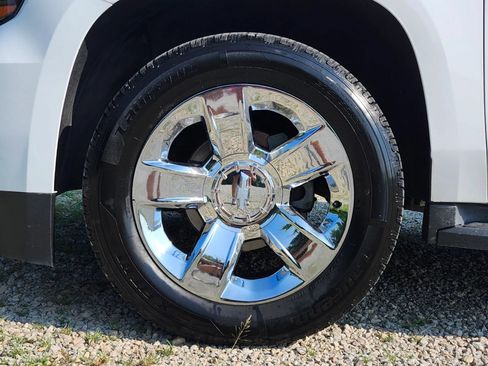 Used 2016 Chevrolet Suburban LT AWD/4WD image 4