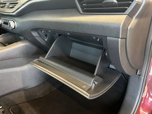 Certified 2025 Nissan Altima 2.5 SV FWD image 25