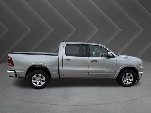 Used 2022 RAM 1500 Laramie AWD/4WD image 5