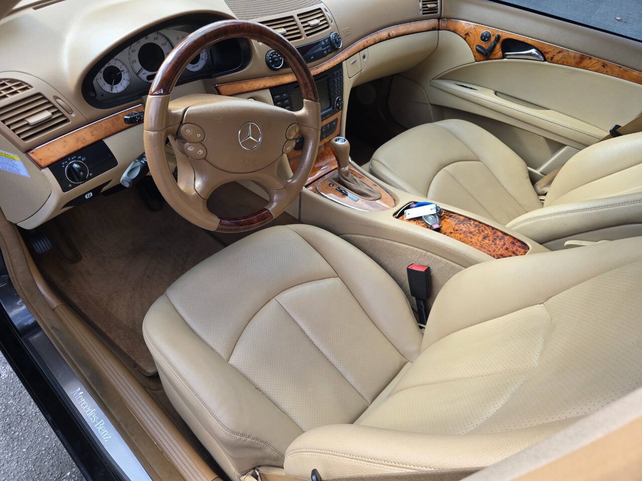 Used 2008 Mercedes-Benz E 350 4MATIC Sedan image 13