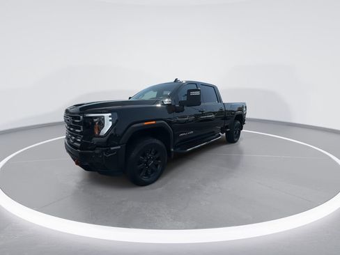 Used 2025 GMC Sierra 2500 AT4 AWD/4WD image 4