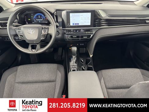 Used 2025 Toyota Camry LE FWD image 22