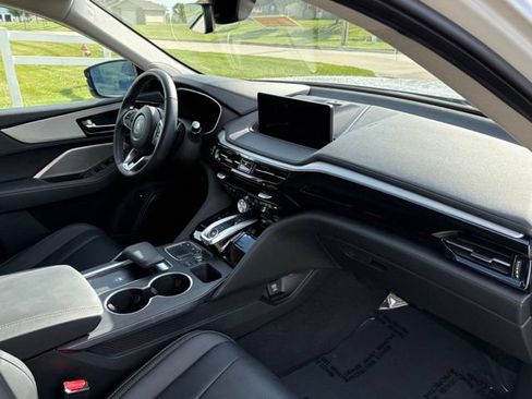 Used 2024 Acura MDX SH-AWD w/ Technology Package image 13