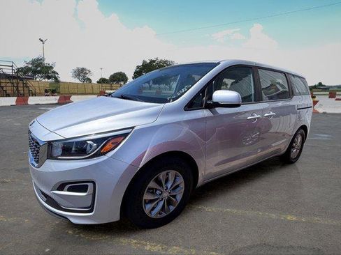 Used 2020 Kia Sedona L FWD image 4