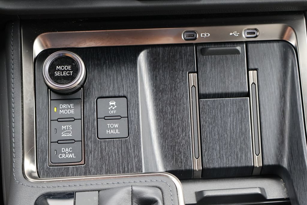 Used 2024 Lexus GX 550 AWD/4WD image 14