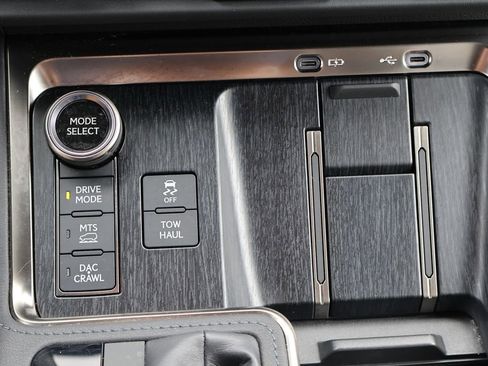 Used 2024 Lexus GX 550 AWD/4WD image 14