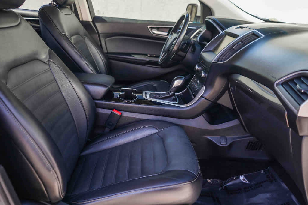 Used 2015 Ford Edge SEL w/ Equipment Group 201A FWD image 19