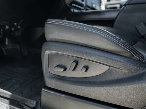 Used 2019 GMC Sierra 3500 Denali AWD/4WD image 29