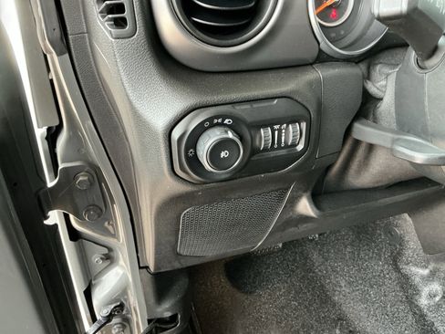 Used 2021 Jeep Wrangler Unlimited Sport image 26