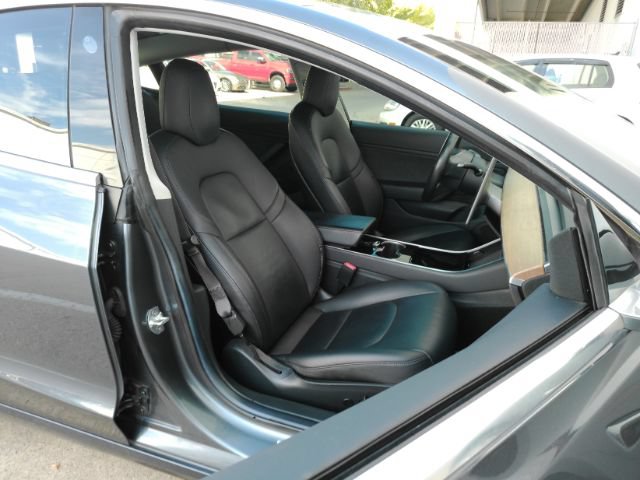 Used 2018 Tesla Model 3 Long Range RWD image 22