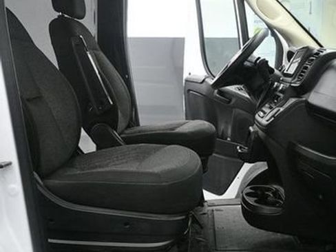 Used 2024 RAM ProMaster 2500 w/ Convenience Group FWD image 14