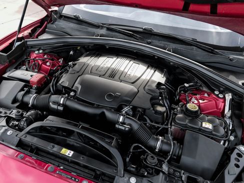 Used 2018 Jaguar F-PACE S image 51