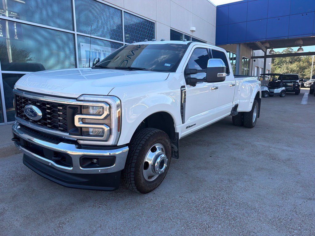 Used 2025 Ford F350 King Ranch w/ Chrome Package AWD/4WD image 2