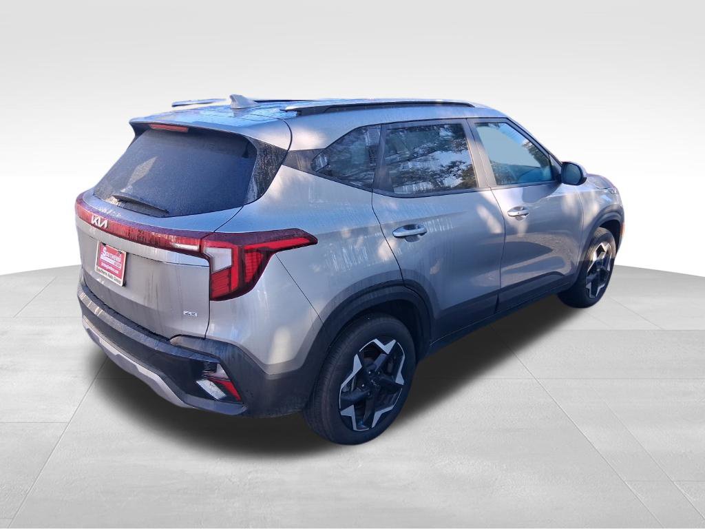 Certified 2025 Kia Seltos S AWD/4WD image 4