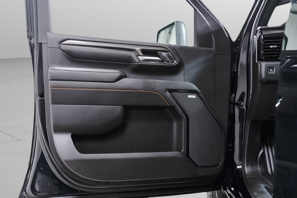 Used 2024 GMC Sierra 2500 AT4 w/ AT4 Premium Plus Package AWD/4WD image 23