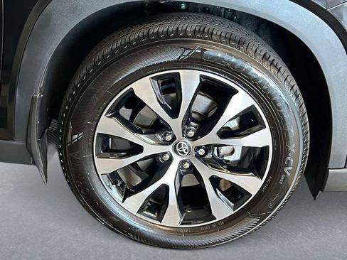 Used 2025 Toyota Grand Highlander AWD Hybrid image 8