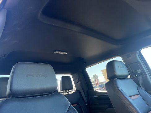 Used 2023 GMC Sierra 1500 AT4 w/ Technology Package image 33