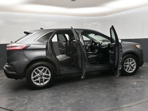 Used 2024 Ford Edge SEL image 32
