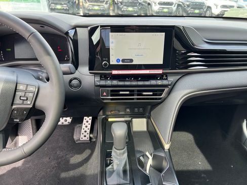 New 2026 Toyota Camry Hybrid image 14