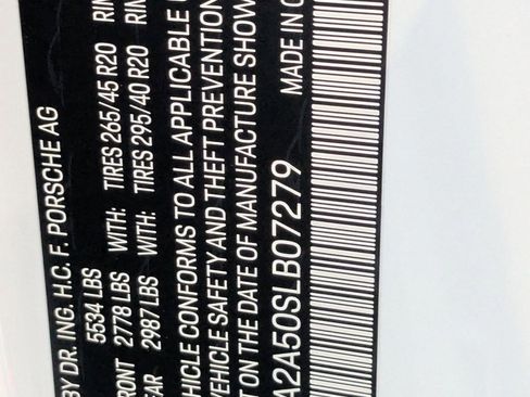 Used 2025 Porsche Macan image 29