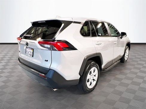 Used 2023 Toyota RAV4 LE image 7