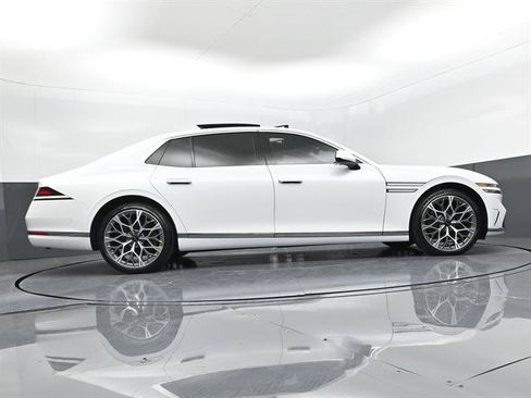 Used 2025 Genesis G90 3.5T AWD/4WD image 41