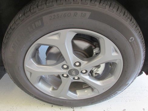 Used 2023 Ford Escape ST-Line image 15