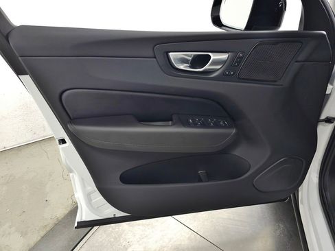 Certified 2024 Volvo XC60 B5 Plus w/ Climate Package AWD/4WD image 16