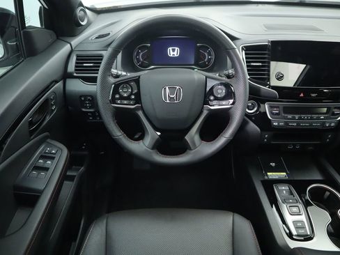 Used 2024 Honda Passport Black Edition image 10