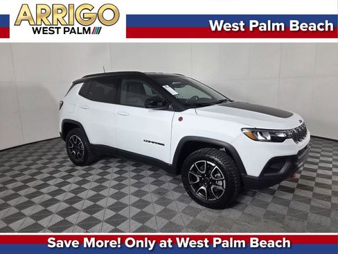 Certified 2025 Jeep Compass Trailhawk w/ Trailhawk Convenience Group AWD/4WD image 1