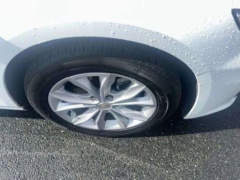 Used 2024 Chevrolet Malibu LT FWD image 18