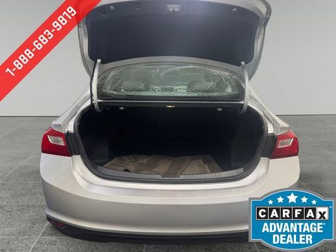 Used 2018 Chevrolet Malibu LT FWD image 14