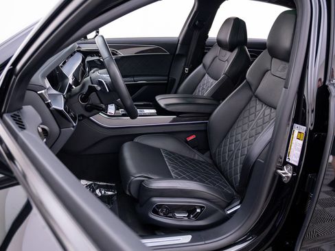 Used 2023 Audi S8 w/ S8 Executive Package AWD/4WD image 15
