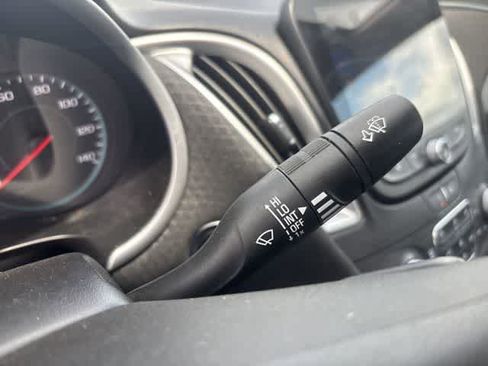 Used 2023 Chevrolet Malibu LT image 14