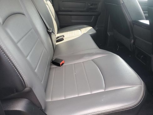 Used 2022 RAM 1500 Tradesman w/ Chrome Appearance Group image 7