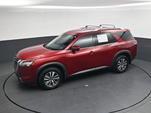 Used 2023 Nissan Pathfinder SL FWD image 30