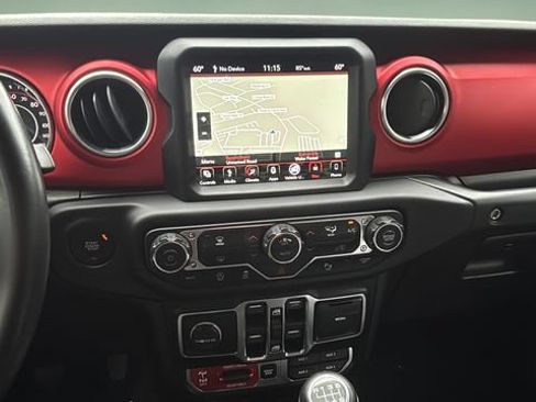 Used 2018 Jeep Wrangler Unlimited Rubicon AWD/4WD image 26