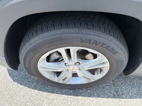 Used 2022 GMC Terrain SLE w/ Driver Convenience Package AWD/4WD image 11