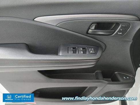 Certified 2022 Honda Pilot TrailSport image 17
